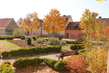 Small park in the center of Hassfurt in Lower Franconiaの写真素材