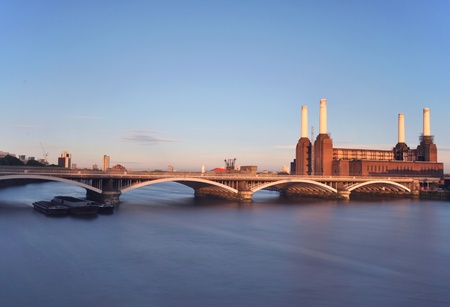 Battersea Bridge Station の写真素材