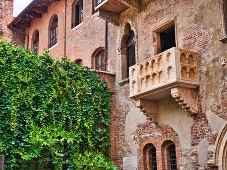 Balcony of Juliet's house in Verona seen from the inner courtyard during the dayのeditorial素材