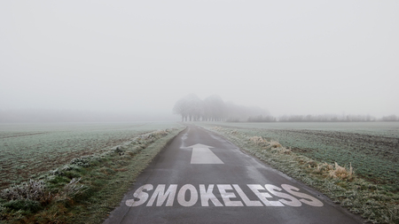 Street Sign to Smokelessの写真素材