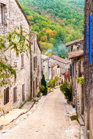 Medieval village of Bruniquel in Occitanie, Franceのeditorial素材