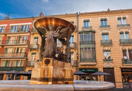 Fountain of the Three Graces, Trinity square, Toulouse, Haute Garonne, Occitanie, Franceのeditorial素材
