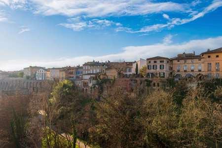 Houses on the ramparts over the Tarn, in Rabastens, in the Tarn, in Occitanie, Franceの写真素材