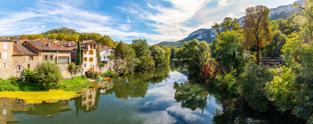 Medieval village of Saint-Antonin-Noble-Val on the Aveyron River, in Tarn et Garonne, Occitanie, Franceの写真素材