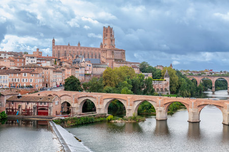 Albi Cathedral and the Pont Vieux in autumn, in the Tarn region of Occitanie, Franceの写真素材