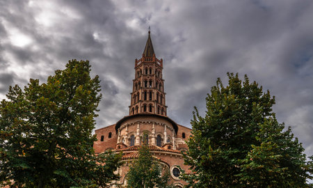 Saint-Sernin Basilica in autumn, in Toulouse, Occitania, Franceの写真素材