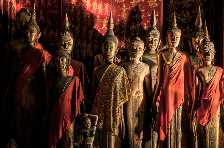 Old Buddha Sculptures at Wat Xieng thongのeditorial素材