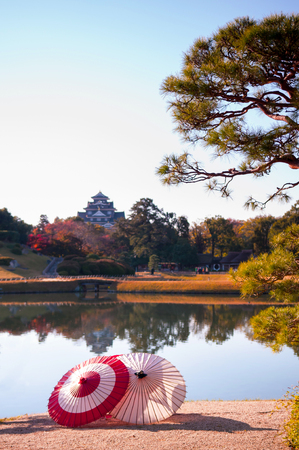 Japanese umbrellas in the Korakuen garden, Okayama.のeditorial素材
