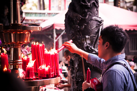 Taiwan, Taipei  - Oct 19, 2015 : Lungshan Temple of Manka is a Buddhist temple in Wanhua District, was built in 1738 by settlers from Fujian during Qing rule in honor of Guanyin.のeditorial素材