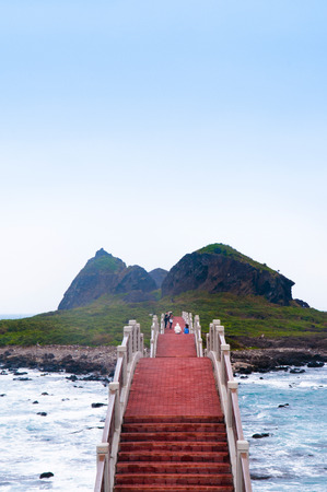 Sanxiantai dragon bridge, Taitung, Taiwan.のeditorial素材
