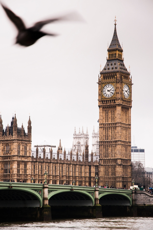 London Big Ben and House of Parliament with river Thames