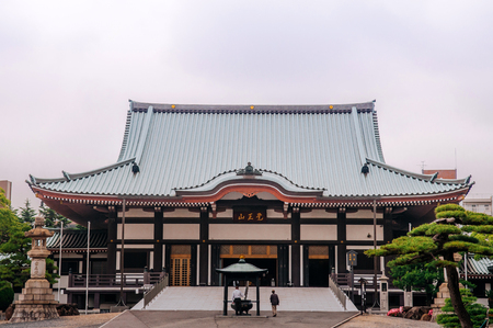 MAY 30, 2013 Nagoya, JAPAN - Great hall of old  Thai Syakamuni Buddha statue was sent to Japan as a gift by King Chulalongkorn or King Rama V of Siam (Thailand)  symbol of friendship between two countriesのeditorial素材