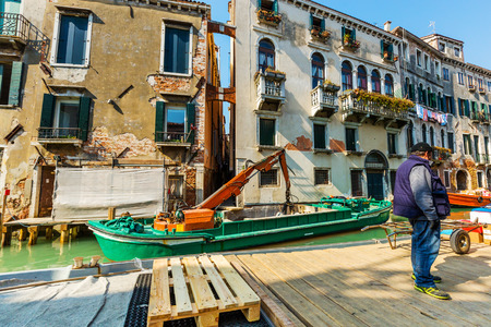 Refit buildings on venice Canalのeditorial素材