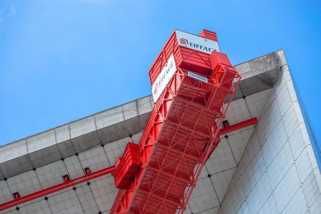 La defense, France - July 17 2016: crane operating on the ark of defense near Paris.のeditorial素材