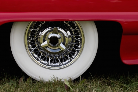 Chrome rim on a american carの写真素材