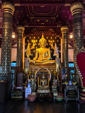 Phra Sri Mahathat Temple, Woramahawihan or Big Buddha Temple, or the large Phra Sri Phra Buddha Temple that is enshrined in the templeのeditorial素材