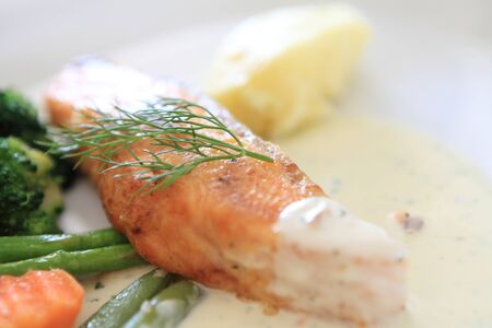 salmon with lemon sauce