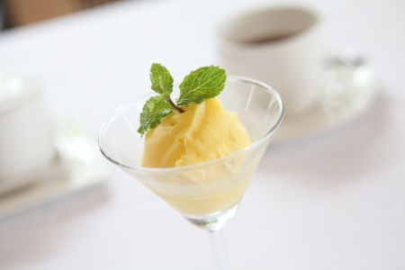 Mango sherbet icecreamの写真素材