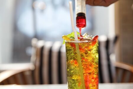 berry cocktail sparking with lime
