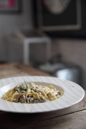 spaghetti white sauce with Chickenの写真素材