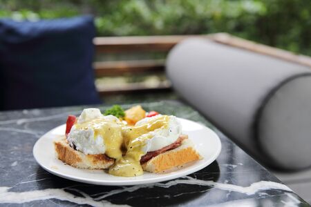 egg benedict