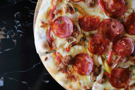 pepperoni pizza in close upの写真素材