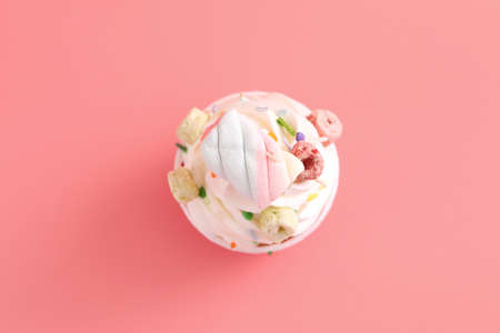cupcake isolated in pink backgroundの写真素材