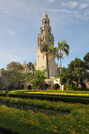 The California Tower rises above a peaceful garden in Balboa Park in the city of San Diego, California のeditorial素材