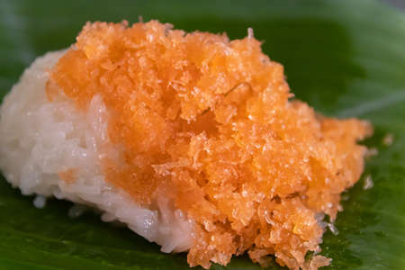 Sweet sticky rice with shrimp topping (Khao Niew Nha Goong).の写真素材