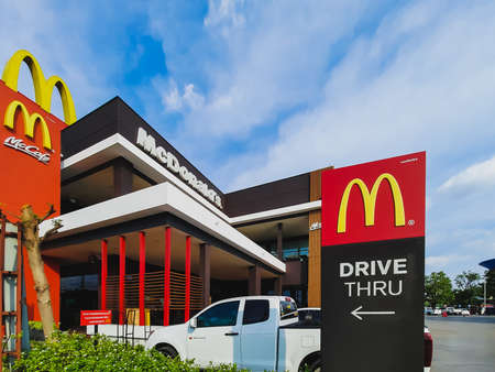 Ayutthayaâ-Thailandâ,07/01/2020â: KFC fast food restaurant. Kentucky Fried Chicken (KFC) is the world's second largest restaurant chain with almost 20,000 locations globally.のeditorial素材