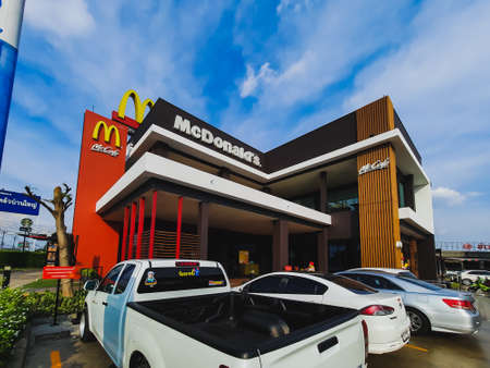 Ayutthayaâ-Thailandâ,07/01/2020â: KFC fast food restaurant. Kentucky Fried Chicken (KFC) is the world's second largest restaurant chain with almost 20,000 locations globally.のeditorial素材