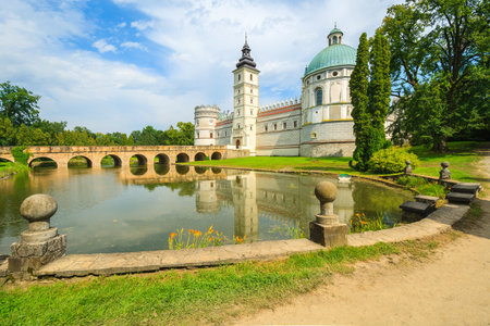 Beautiful Krasiczyn castle and lake on a sunny summer day, Polandのeditorial素材