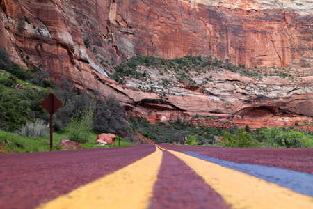 Road through mountains - National Park, Utah - USAの写真素材
