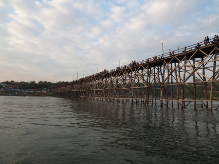wooden bridge over river in Sangkaburi, Kangjanaburiの写真素材