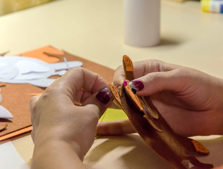 Souvenirs from natural materials with your child with your own hands. Teaching making crafts from...