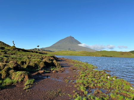 Lake in front of Pico Volcano Mountain on Pico Islandの写真素材