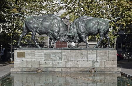 The sculptural composition of work of Augustus Gaul, sculptor-animal painter, was presented to Konigsberg in 1912 by the Prussian Minister of Culture. The sculpture was established before the building of administrative and land court and residents of Koniのeditorial素材