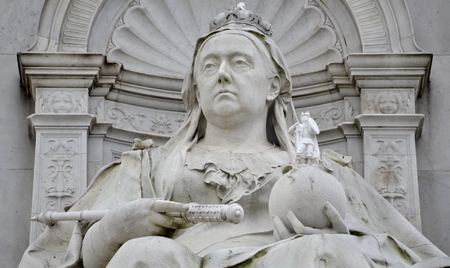 Statue of Queen Victoria in Londonのeditorial素材