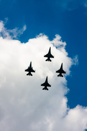 F-16 Fighting Falcon fighters in flight  Polish Armed Forces Dayのeditorial素材
