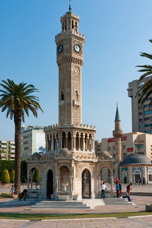 Izmir while Kurban Bayrami, Turkish Holidays. Clock Towerのeditorial素材