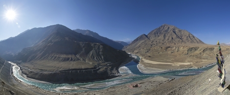 Panorama confluence of the Indus and Zanskarの写真素材