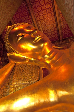 Buddha in Wat Pho Buddha style of Asian Art is the faith of the people as the most beautiful and unique visitors have come together in a day の写真素材