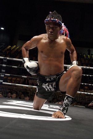 BANGKOK, THAILAND- SEPTEMBER 25: Unidentified players in Thai Fight : Muay Thai.Worldのeditorial素材