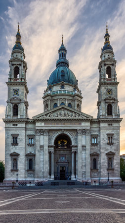 St. Stephen's Basilica in Budapest, Hungary at sunset.の写真素材