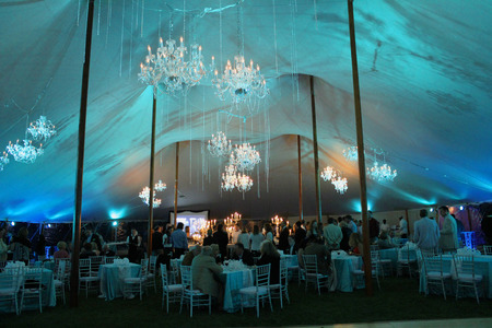 chandeliers and candles under a tentのeditorial素材