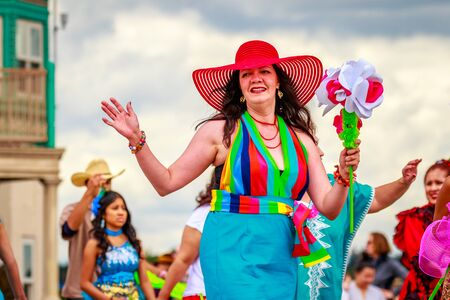 Portland, Oregon, USA - June 11, 2016: Bienestar de la Familia in the Grand Floral Parade during Portland Rose Festival 2016.のeditorial素材