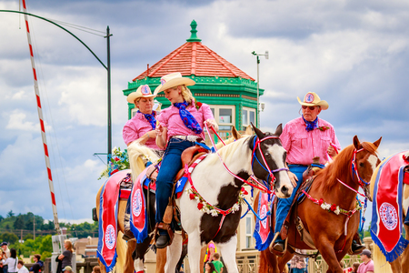 Portland, Oregon, USA - June 11, 2016: Clark County Fair Mounted Patrol in the Grand Floral Parade during Portland Rose Festival 2016.のeditorial素材