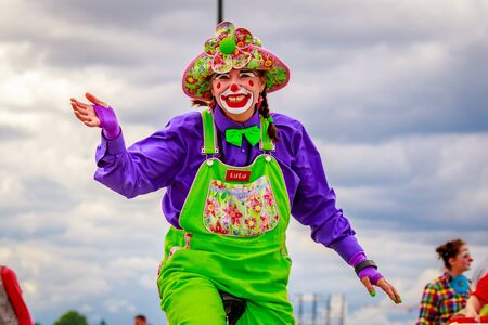 Portland, Oregon, USA - June 11, 2016: Character Clown Corps in the Grand Floral Parade during Portland Rose Festival 2016.のeditorial素材