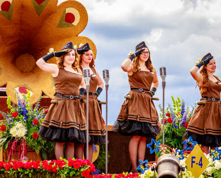Portland, Oregon, USA - June 11, 2016: Battle Ground Rose Float in the Grand Floral Parade during Portland Rose Festival 2016.のeditorial素材