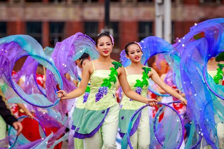 Portland, Oregon, USA - June 11, 2016: Shu-Te Home Economics & Commercial High School Marching Band in the Grand Floral Parade during Portland Rose Festival 2016.のeditorial素材